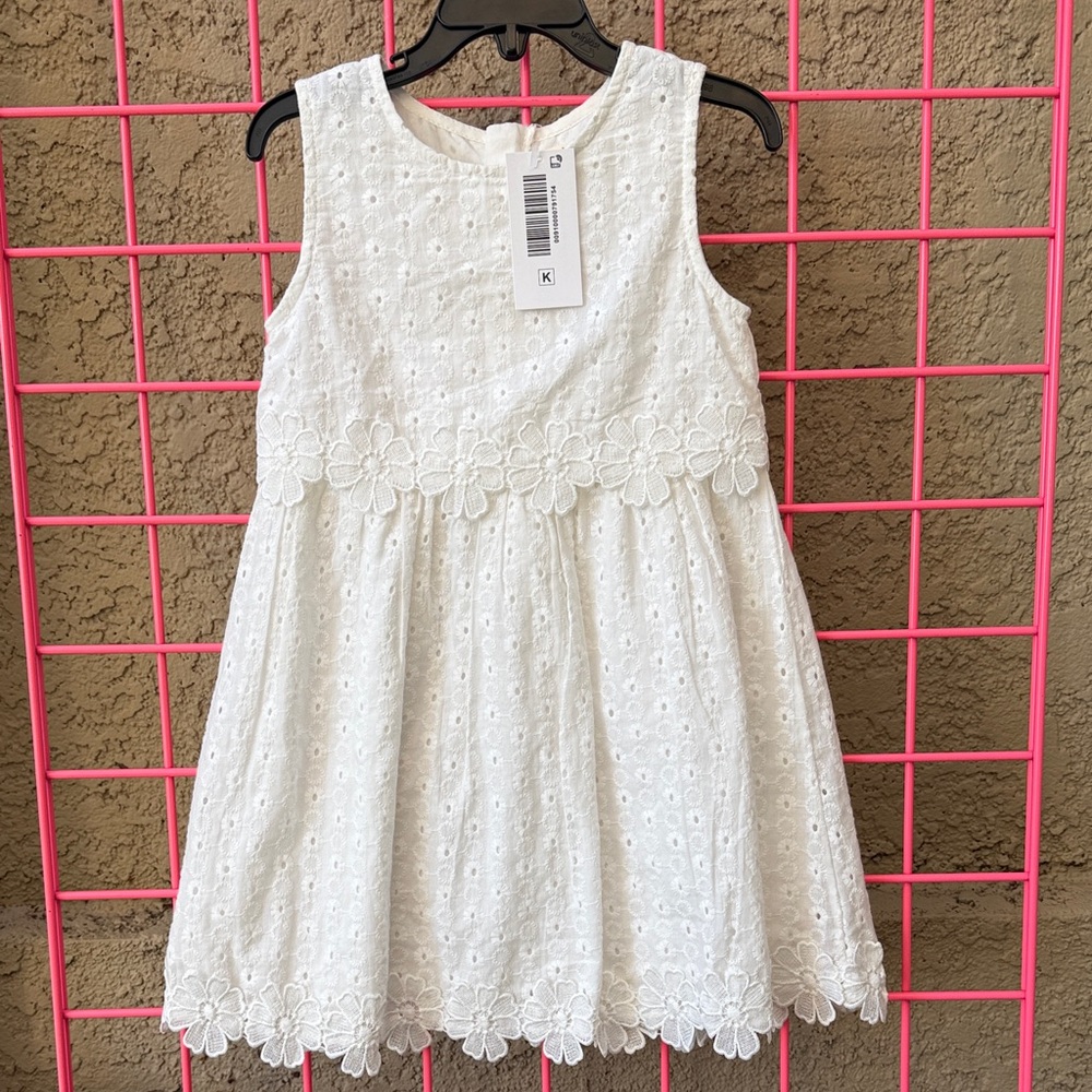 New Elegant Doe A Dear White
Eyelet Cotton Dress